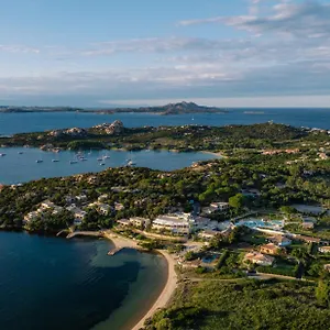 ***** Resort 7pines Sardinia - A Destination By Hyatt Italien